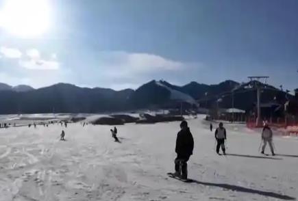 “冷”資源“熱力四射”激活經(jīng)濟“熱引擎” 百姓“家門口”吃上“旅游飯”