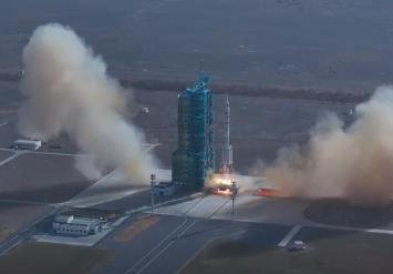 首次啟動(dòng)應(yīng)急發(fā)射 太空“換乘”展現(xiàn)中國(guó)航天“硬核”實(shí)力