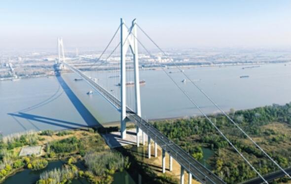 免費(fèi)通行！南京新生圩長江大橋通車