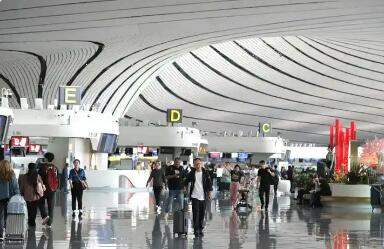 北京大興國際機(jī)場年旅客吞吐量首次突破5000萬人次