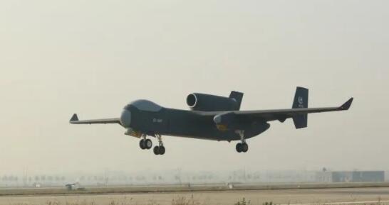 我國自主創(chuàng)新大型通用無人機平臺“九天”無成功首飛