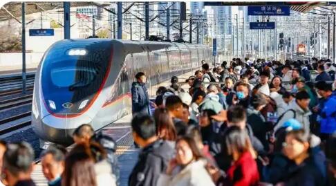 前11月全國(guó)鐵路發(fā)送旅客42.8億人次 創(chuàng)歷史同期新高