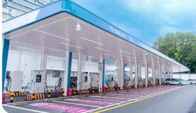 我國(guó)充電基礎(chǔ)設(shè)施持續(xù)高速擴(kuò)建 截至10月底總數(shù)達(dá)到1864.5萬個(gè)