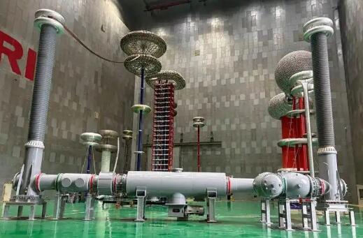 國(guó)際首臺(tái)800千伏/80千安/8000安大容量GIS設(shè)備研制成功