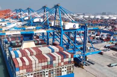 透過數(shù)據(jù)見證交通強(qiáng)國建設(shè)“蹄疾步穩(wěn)” “人享其行、物暢其流”正加快實(shí)現(xiàn)