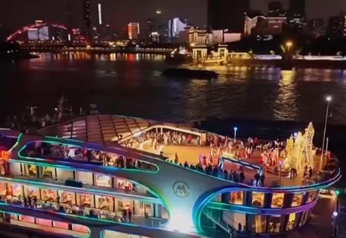 多彩文旅活動將節(jié)日氛圍“拉滿” 各地喜氣洋洋、歡樂祥和迎新年