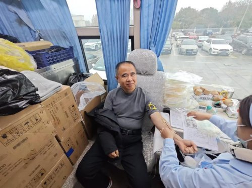 微光織暖 情漫黃州—— 黃州煙草的微光公益答卷