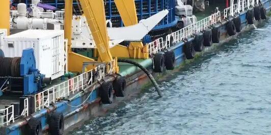 我國首條國產(chǎn)絕緣材料海底電纜在潿洲島海域開始敷設