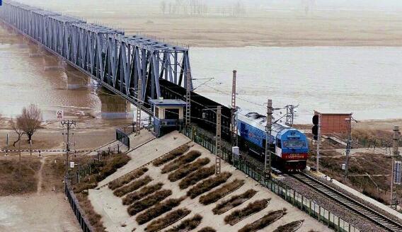 世界首次3.5萬(wàn)噸群組列車試驗(yàn)成功 新列車帶來(lái)哪些能力提升？