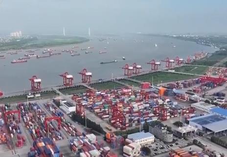 長江干線港口貨物吞吐量穩(wěn)居世界內(nèi)河第一