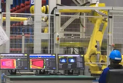 “人工智能+制造”澎湃經(jīng)濟(jì)增長新動能 “智慧大腦+神經(jīng)網(wǎng)絡(luò)”深度融合、雙向賦能