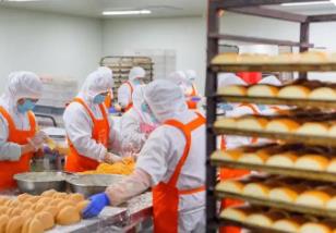 甜品自助潮來襲 體驗經(jīng)濟助推烘焙產業(yè)年輕化轉型