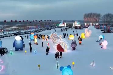 新年伊始中國(guó)冰雪旅游魅力持續(xù)釋放 中國(guó)游成為世界游客的“最優(yōu)解”