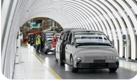 2025年我國(guó)新能源汽車產(chǎn)銷量雙超1600萬(wàn)輛