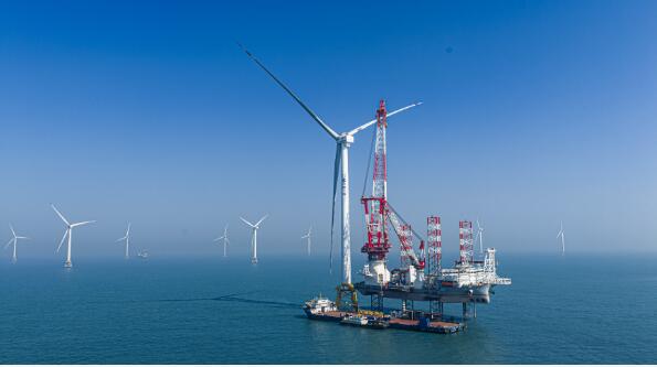 全球首臺20兆瓦海上風(fēng)電機組完成吊裝