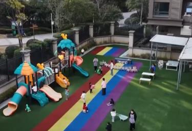 “補貼+服務(wù)”實打?qū)崪p負利好寶爸寶媽 關(guān)注、尊重、支持生育社會氛圍正在形成