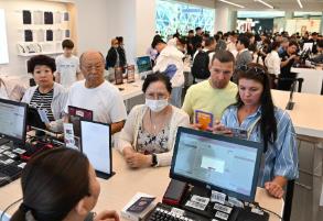 離島免稅購(gòu)物火爆顯示海南國(guó)際旅游消費(fèi)中心活力