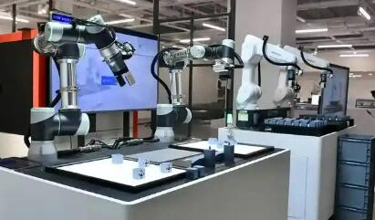 江蘇推動(dòng)人工智能進(jìn)入千商萬(wàn)店和千家萬(wàn)戶