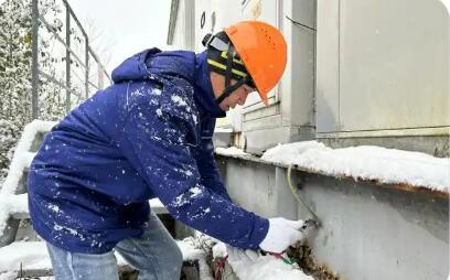 戰(zhàn)寒潮！中國華電筑牢冬日溫暖防線