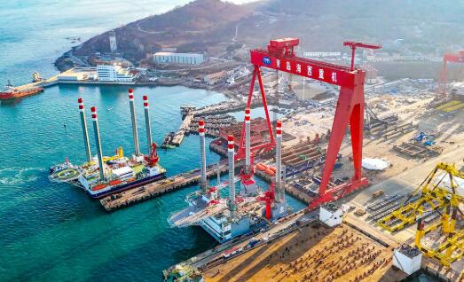 我國新一代“海上移動島”從青島啟航發(fā)往中東交付使用