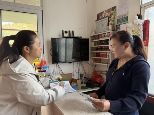 “服”入萬(wàn)家，暖至心田