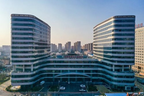 皖北醫(yī)療新地標(biāo)落成，阜陽市第三人民醫(yī)院新院區(qū)通過竣工驗收