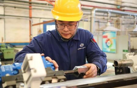 填補(bǔ)行業(yè)技術(shù)空白 一機(jī)集團(tuán)成功研發(fā)機(jī)電液一體化煤機(jī)裝備