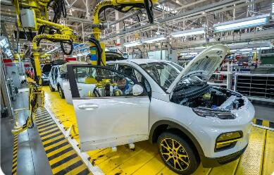 駛過3000萬輛里程碑：中國汽車產(chǎn)業(yè)向“質(zhì)”遠(yuǎn)行