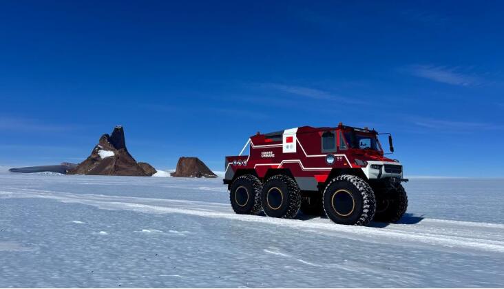 超1萬(wàn)公里！國(guó)產(chǎn)“雪豹”車輛完成南極現(xiàn)場(chǎng)測(cè)試