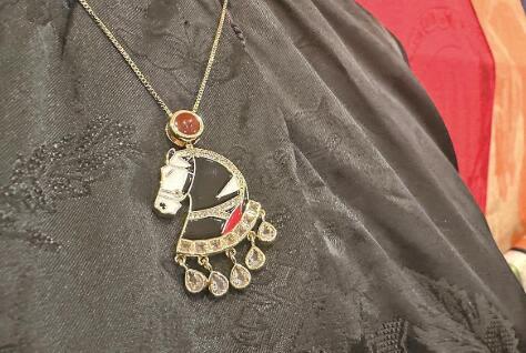 中國(guó)國(guó)家博物館推出“一匹黑馬”馬年系列文創(chuàng)