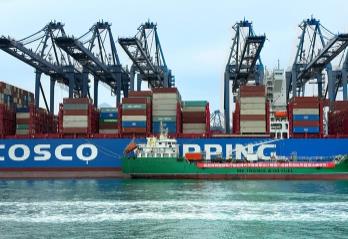 全國(guó)首艘雙燃料甲醇加注船啟用