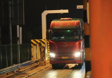 河南：“年貨專線”全息保暢 讓“年味”鮮達(dá)萬(wàn)家