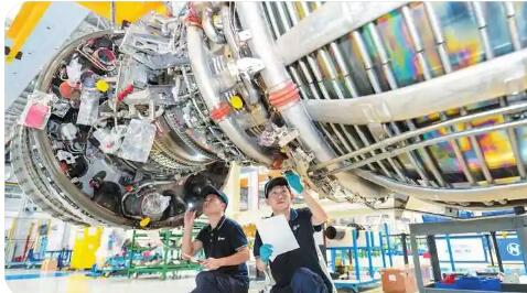 ?？诳崭劬C保區(qū)維修業(yè)務(wù)進出口值首破千億元