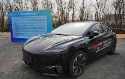 行業(yè)首發(fā)！超高比能富鋰錳固液電池在中國一汽裝車