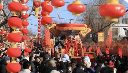 年俗為“撬”點(diǎn) 數(shù)智作“潮”頭——馬年新春消費(fèi)“多面精彩”