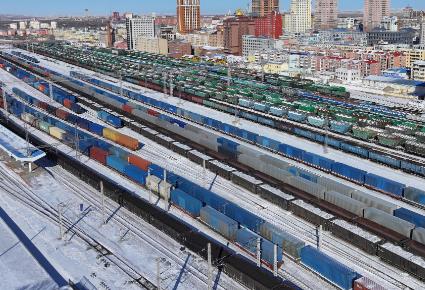 中歐班列“東通道”今年通行量突破1000列