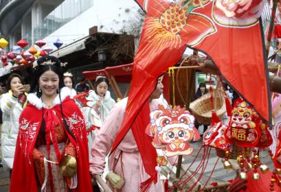 出游流行“新中式”，跟著年俗打卡受熱捧