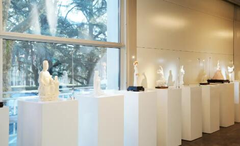 “中國(guó)白·德化瓷”閃耀日內(nèi)瓦 國(guó)際巡展開(kāi)啟中瑞文化新對(duì)話