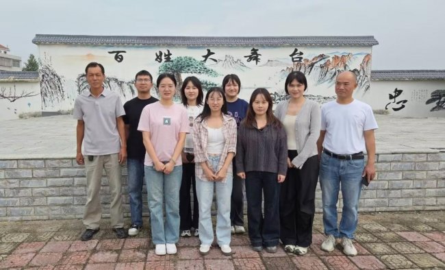 青藍(lán)相繼傳薪火 百煉成鋼競風(fēng)流