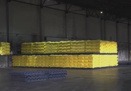 各地農(nóng)資保供線上線下同步發(fā)力 春耕“糧食的糧食”生產(chǎn)穩(wěn)運(yùn)輸快