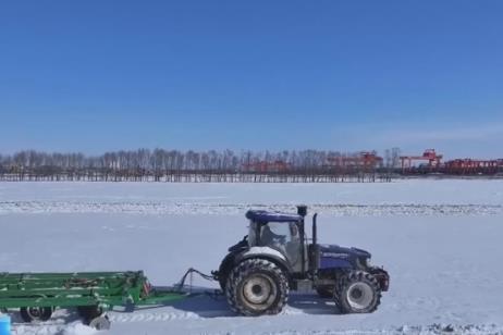 “智慧農(nóng)機(jī)”服務(wù)春播春種 科學(xué)田管夯實穩(wěn)產(chǎn)豐收基礎(chǔ)