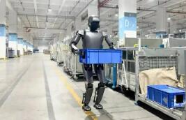 從“學(xué)徒工”到“正式工”，人形機(jī)器人還要邁過幾道坎？