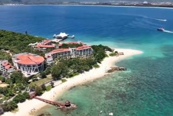 多地“錯(cuò)峰游”熱度攀升 部分機(jī)票價(jià)格降幅超60%