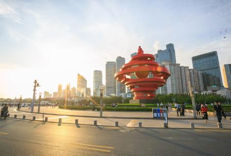 從“政策招商”到“場(chǎng)景招商”：青島的3000億城市雄心