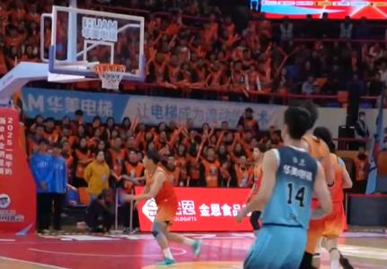 “浙BA”“粵BA”“蘇超”如火如荼開(kāi)場(chǎng) 體育經(jīng)濟(jì)釋放紅利讓消費(fèi)“熱辣滾燙”