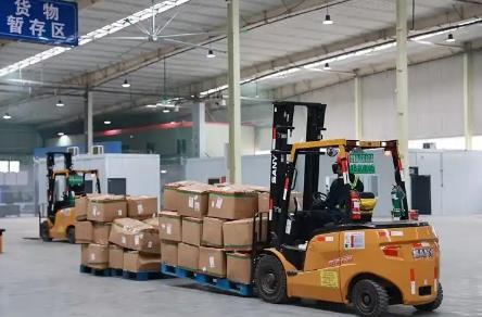 國內(nèi)最大前置貨站投用　河南“賣全球”按下快捷鍵