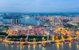 長江中游港口群加速崛起