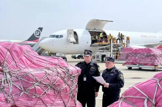 “溫州—達(dá)卡”國際貨運航線順利開通