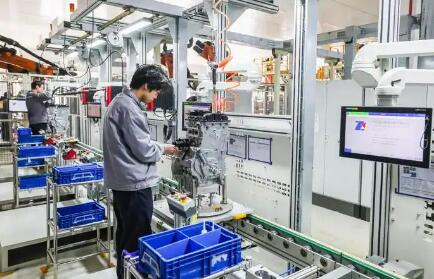 沖刺出口“開(kāi)門(mén)紅” 浙江汽配企業(yè)向“新”而行