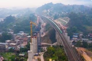 一季度鐵路投資穩(wěn)步增長 客運量創(chuàng)新高